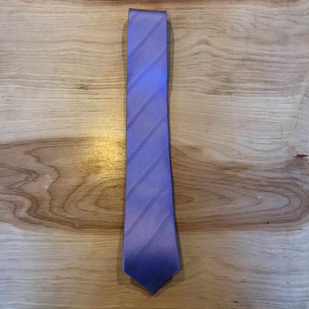 Purple Banana Republic neck tie.
